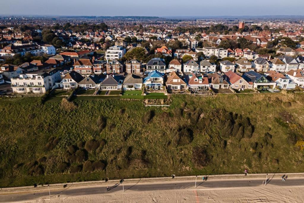 Bournecoast - Stylish Flat With Balcony - Sea Views - 10 Min Walk To Beach - Parking - Wifi - Fm8407 Bournemouth Ngoại thất bức ảnh
